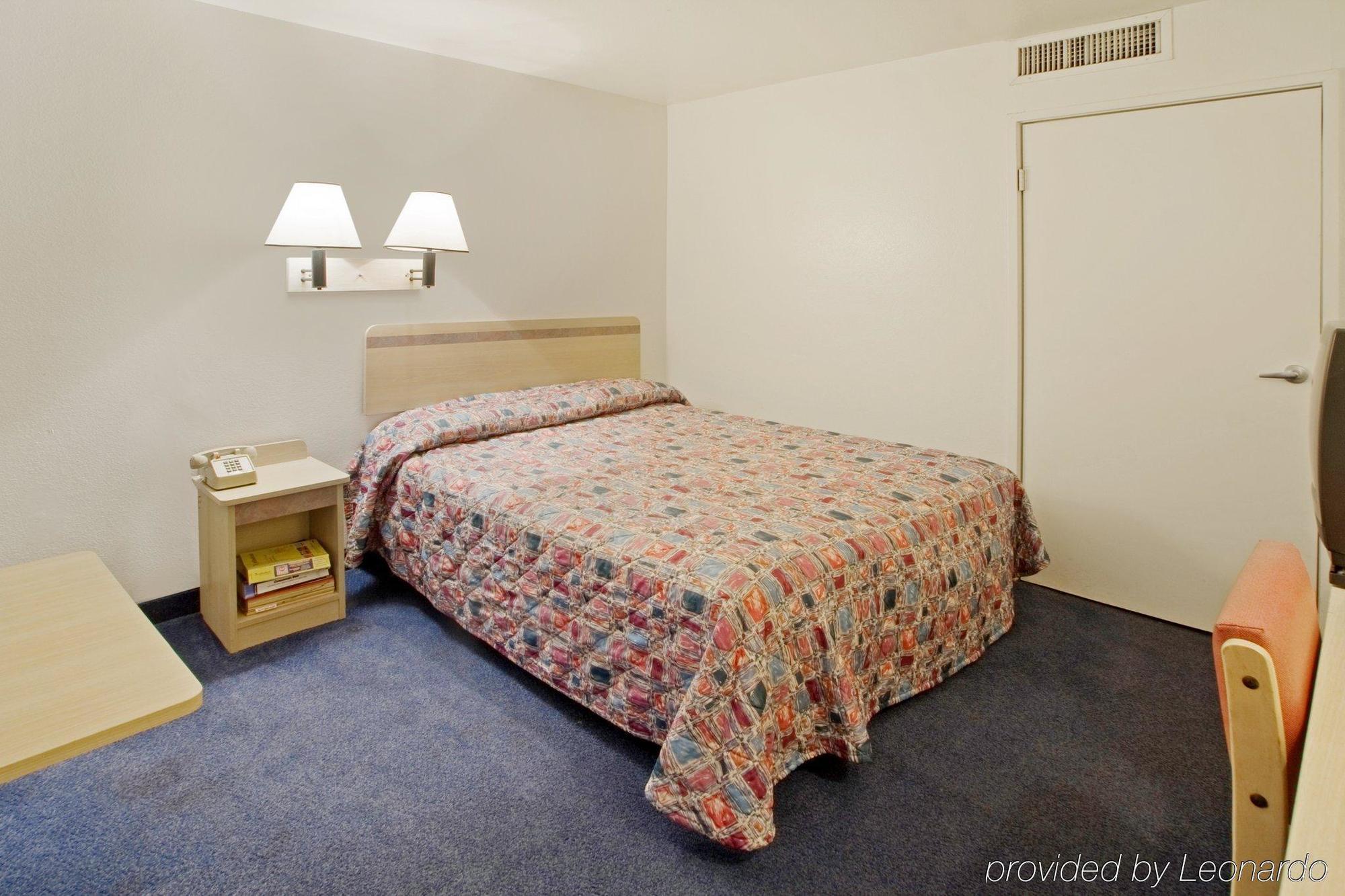 Travel Inn Sharonville Dış mekan fotoğraf